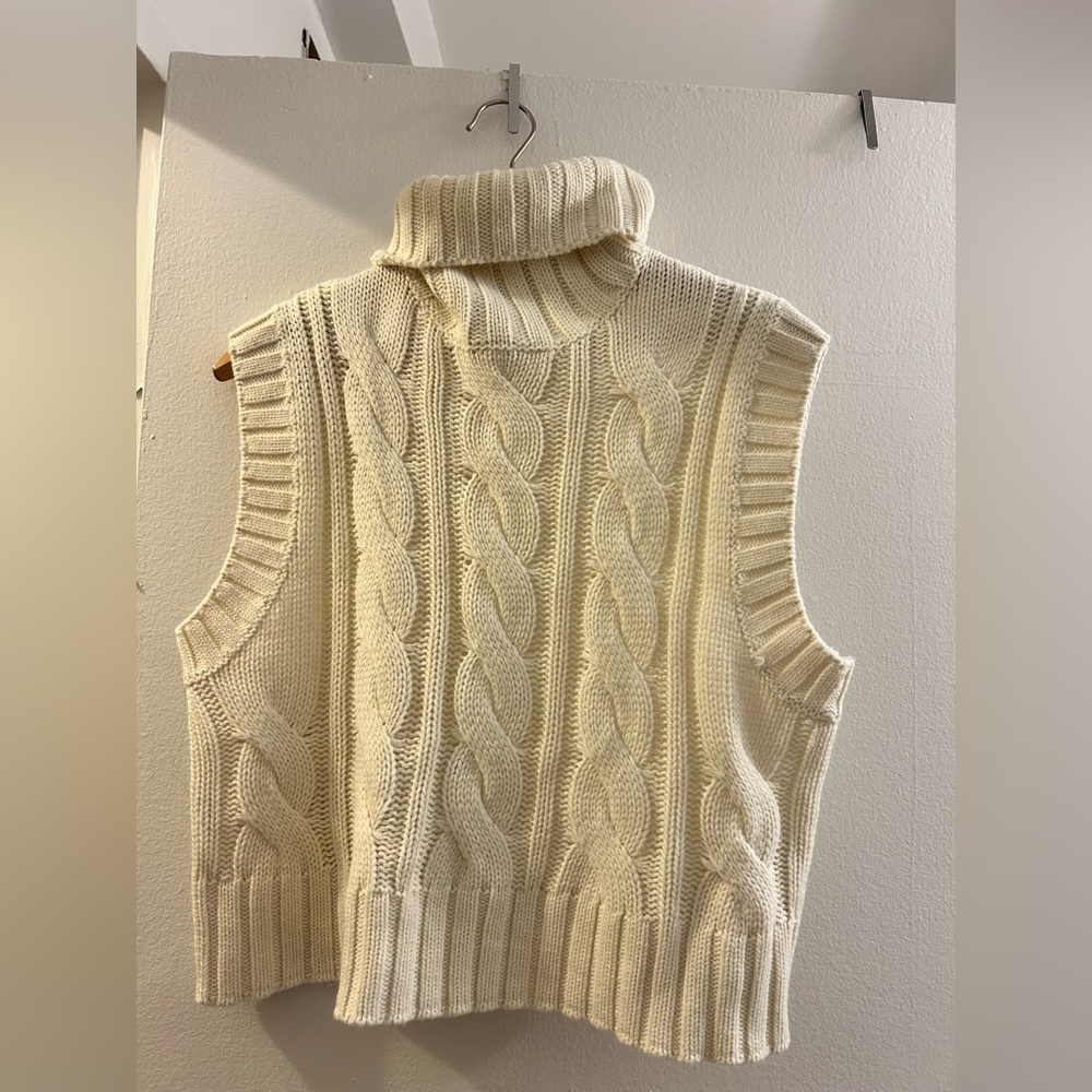 Cable Knit Sleeveless Turtleneck Sweater